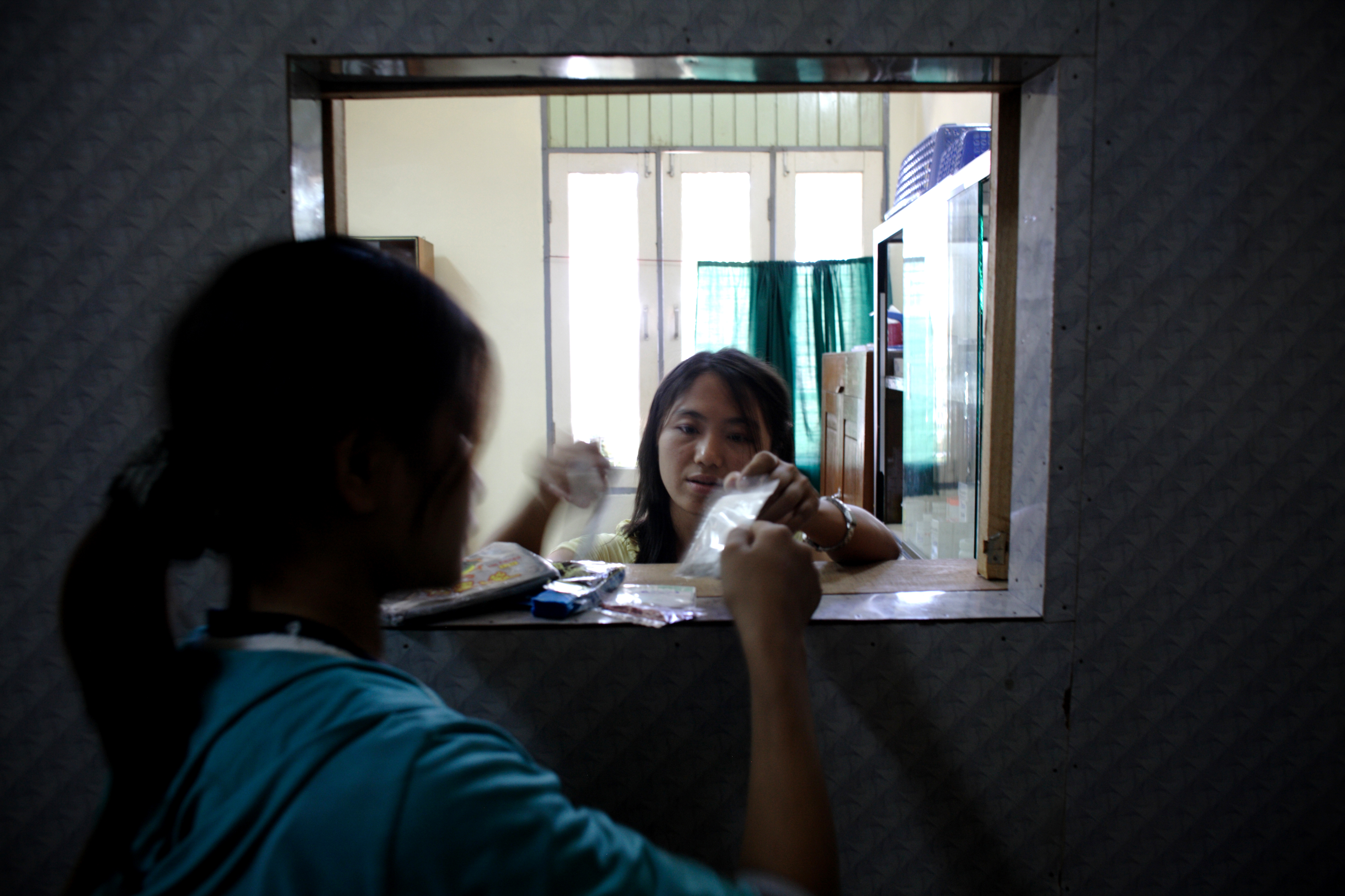 nurse-woman-burma